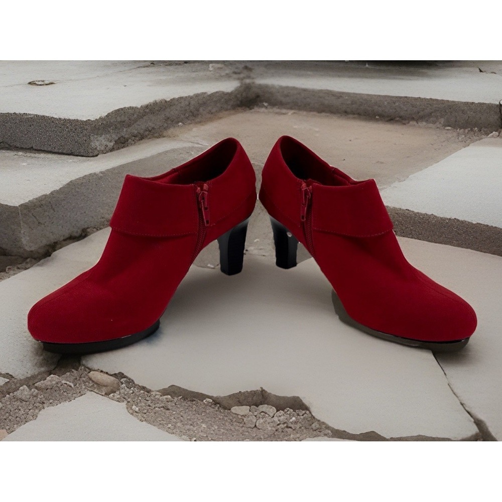 Aubrey Lynn Women's Booties Red Suede Size 6.5M 3" Heel.  Fast Shipping